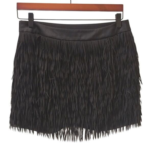 Express Fringe Black Mini Skirt Size 4 - Picture 2 of 7